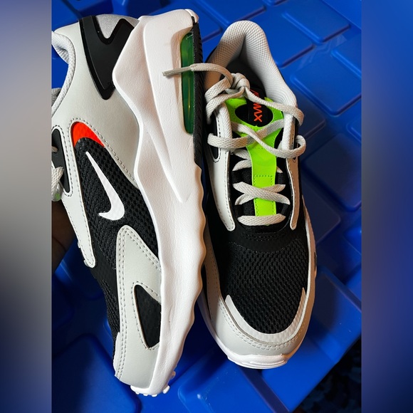 Nike Airmax Boys 6Y or Womens US 8 - Picture 3 of 5